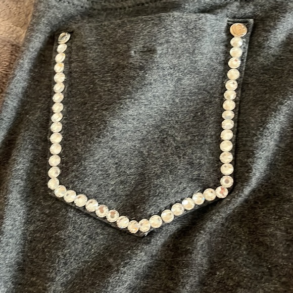 Gray stretchy pants Guess jeans size 24 - Picture 11 of 16